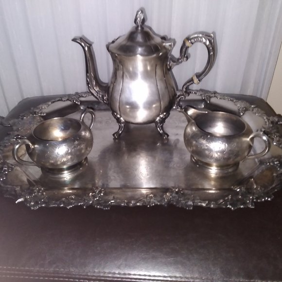 HANDMADE VINTAGE SILVER COFFEE POT MADE IN CANADA - Picture 2 of 6